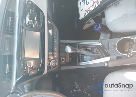 2015 Toyota Corolla Le z USA, uszkodzony, nr VIN 2T1BURHE3FC437359